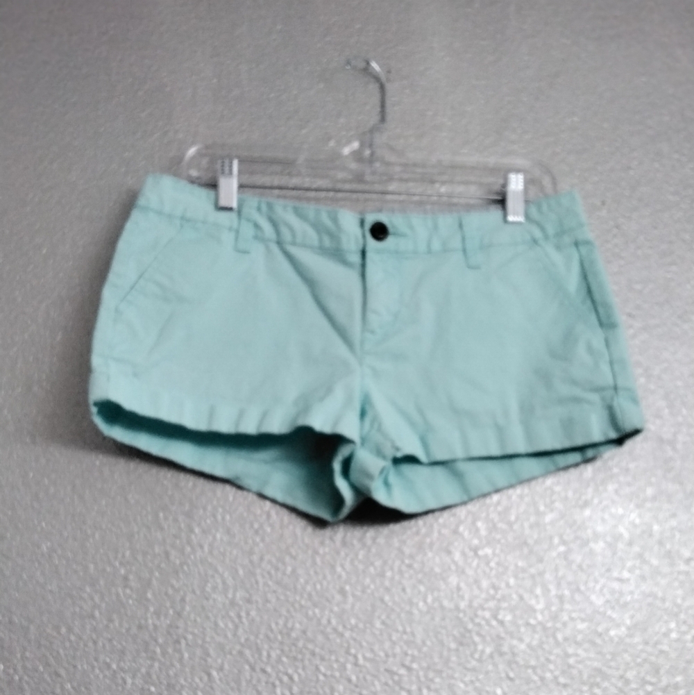 Juniors SO Mint Green Shorts     Size 11